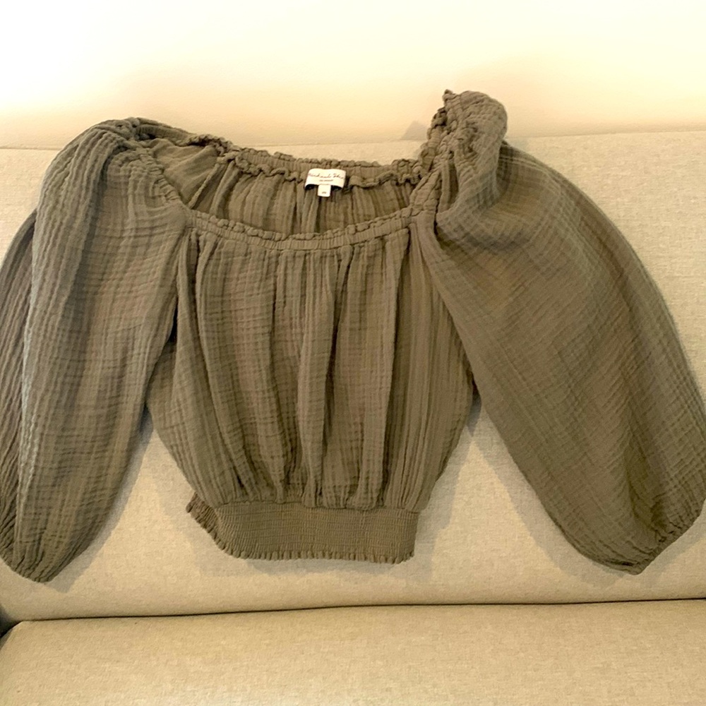 Michael stars creep crop top in khaki green